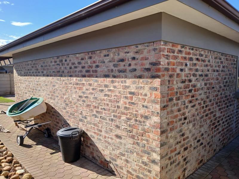 4 Bedroom Property for Sale in Reebok Western Cape